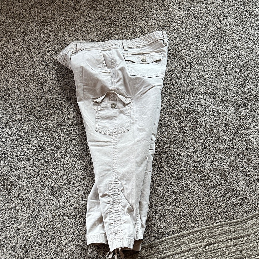 Eddie Bauer Casual Cargo Capri Pants Size 12 - Picture 5 of 6